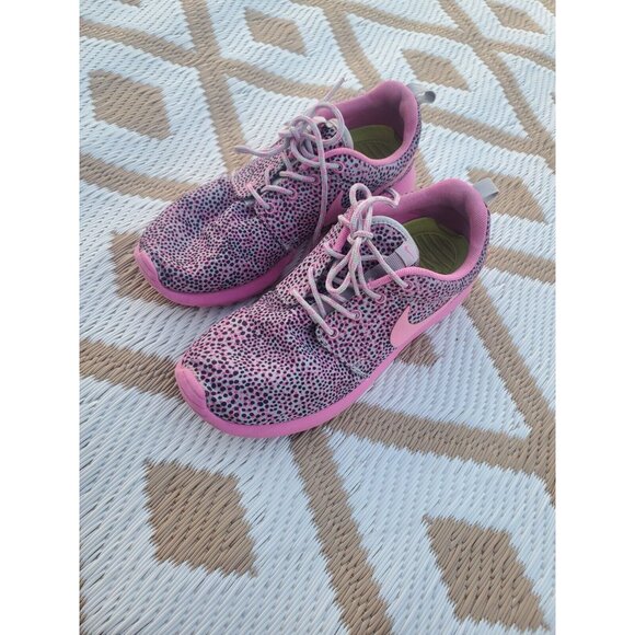 NIKE ROSHE RUN PRINT POLKA DOT 599432 005 SZ 6 WOLF GRAY VIOLET - Picture 2 of 15